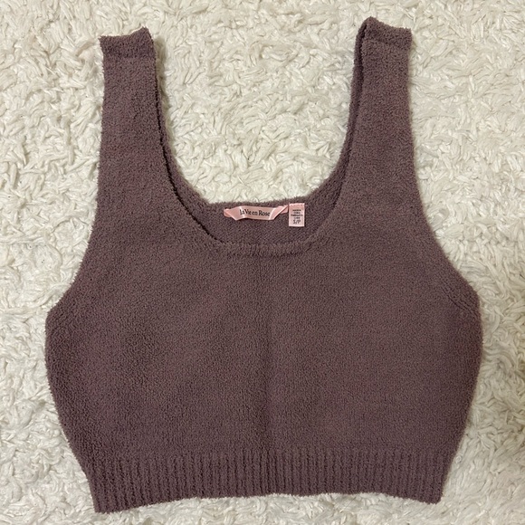 Purple crop top from La Vie en Rose. - Picture 2 of 3